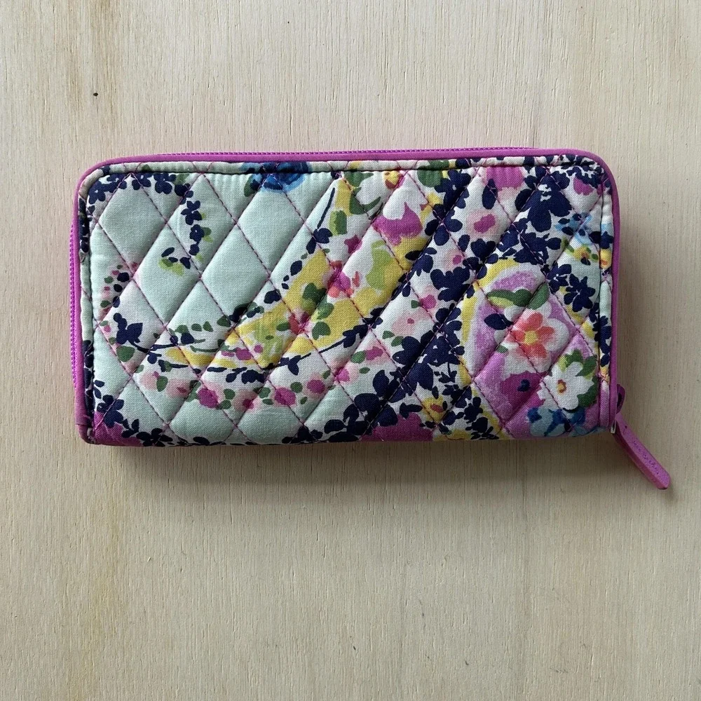 Quilted‎ Floral Wallet Womens One Size Zip Around Cotton Multicolor Card Holder